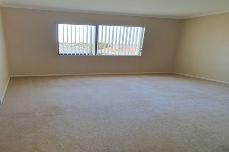 Photo of property in 14 Shankill Place, East Tamaki, Auckland, 2013