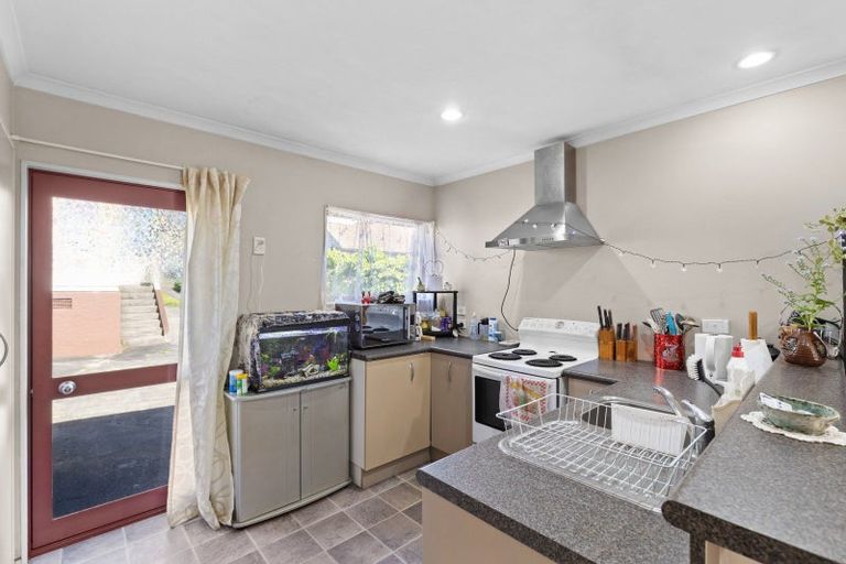 Photo of property in 94 Forest Lake Road, Forest Lake, Hamilton, 3200