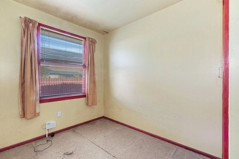 Photo of property in 2/98 Mathesons Road, Phillipstown, Christchurch, 8011