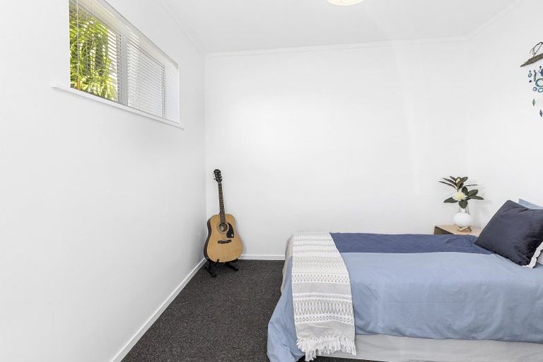 Photo of property in 1a Sandhurst Way, Crofton Downs, Wellington, 6035