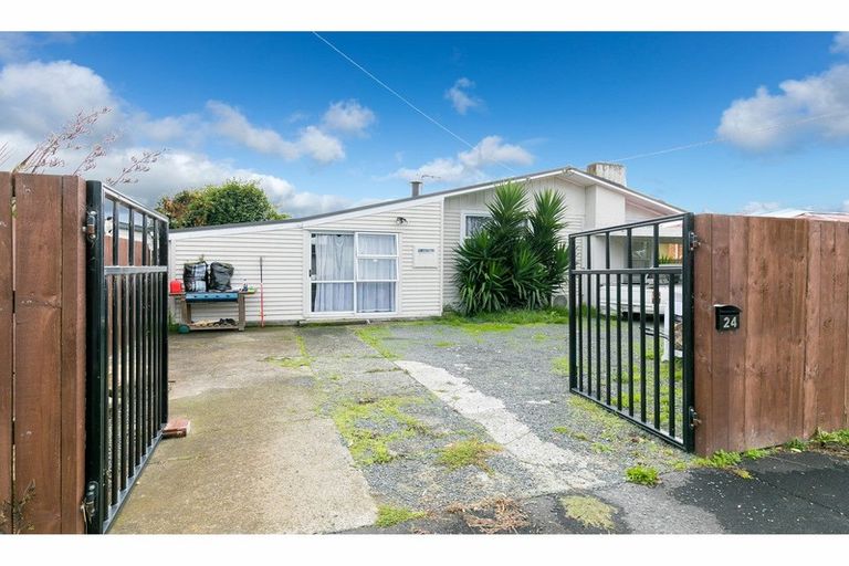 Photo of property in 24 Yvonne Street, Melville, Hamilton, 3206