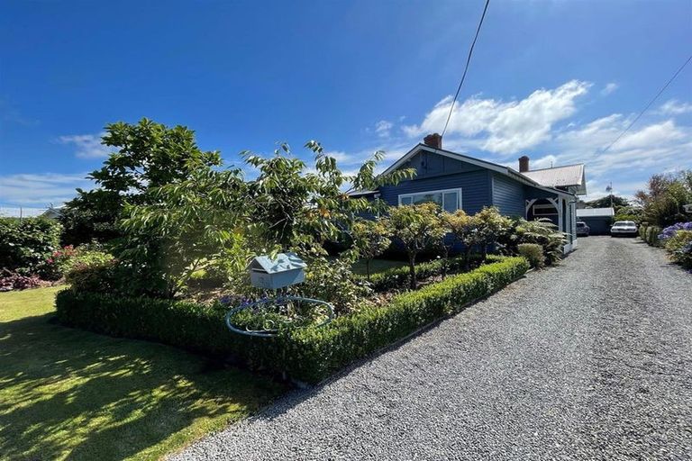 Photo of property in 12 Parsonage Road, Waimate, 7924