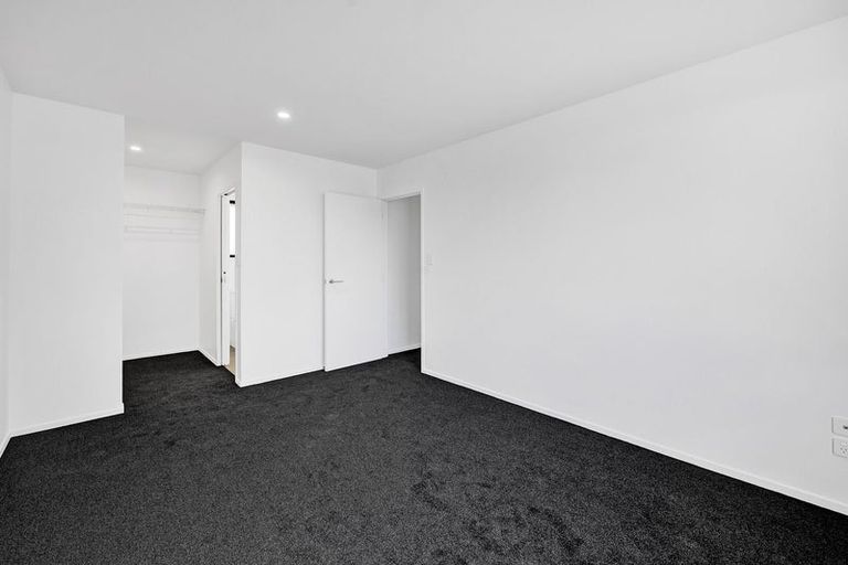 Photo of property in 120 Seaview Road, Westown, New Plymouth, 4310