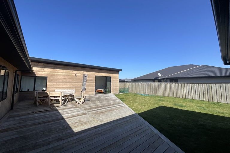 Photo of property in 2 Manaia Street, Pegasus, 7612