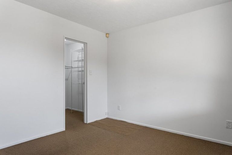 Photo of property in 2/68 Lowry Avenue, Redwood, Christchurch, 8051