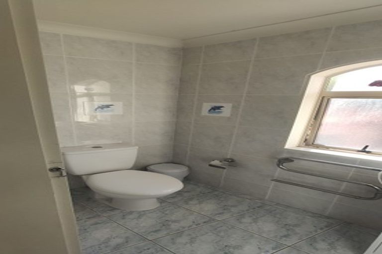 Photo of property in 48 Monte Cassino Place, Birkdale, Auckland, 0626