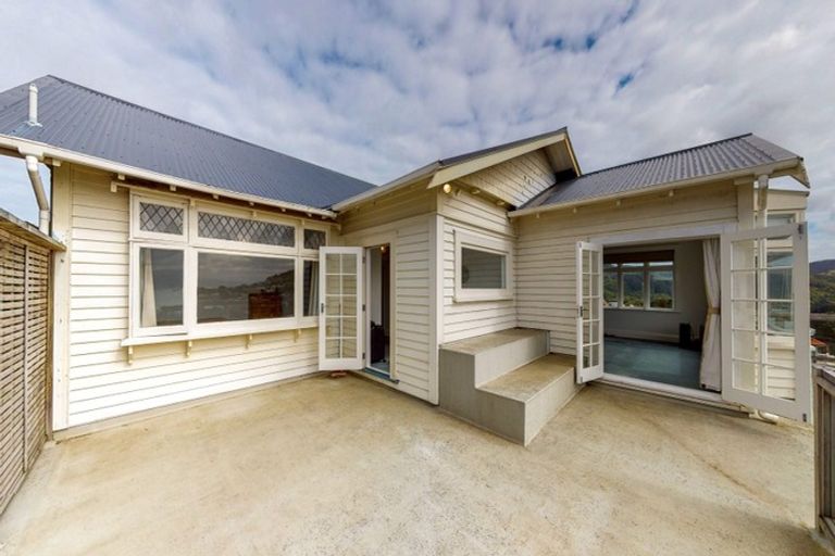 Photo of property in 6 Espin Crescent, Karori, Wellington, 6012