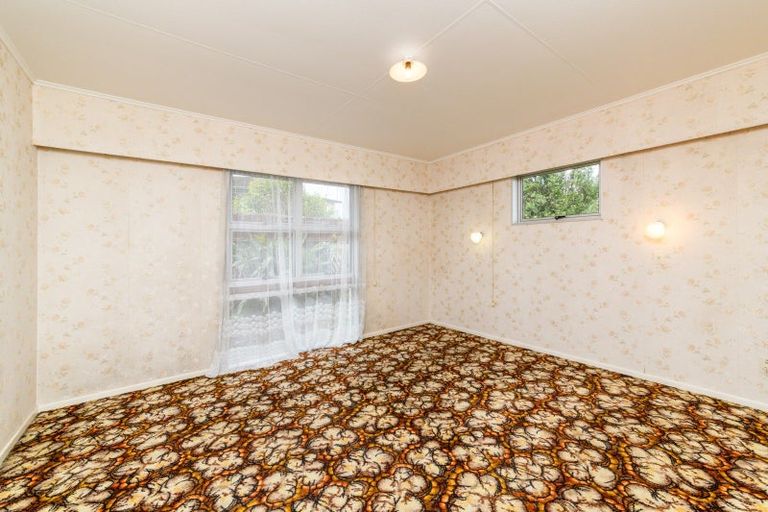 Photo of property in 16 Cecil Place, Cloverlea, Palmerston North, 4412