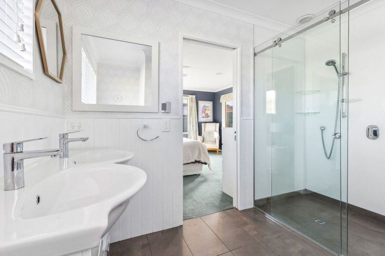 Photo of property in 92 Mount Iron Drive, Wanaka, 9305