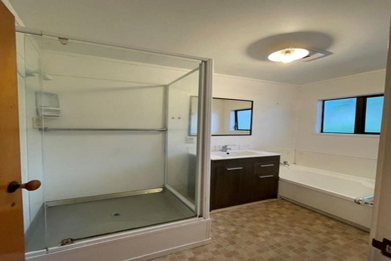 Photo of property in 2/37 Stredwick Drive, Torbay, Auckland, 0630