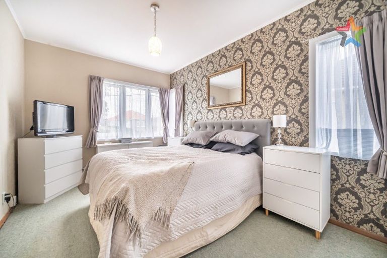 Photo of property in 2/27 Gadsby Street, Avalon, Lower Hutt, 5011