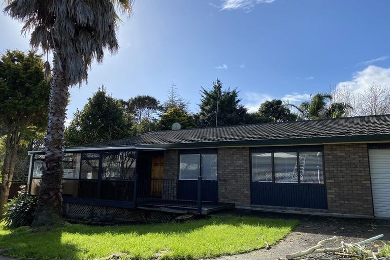 Photo of property in 2/3 Kaurilands Road, Titirangi, Auckland, 0604