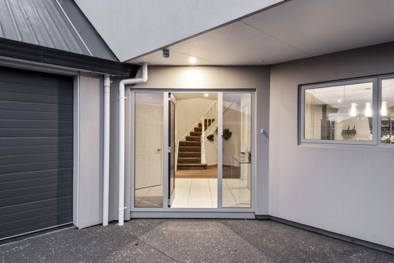 Photo of property in 7 Goodall Place, Redwood, Christchurch, 8051
