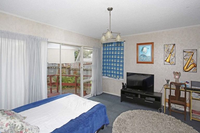 Photo of property in 33 Tairere Crescent, Rosehill, Papakura, 2113