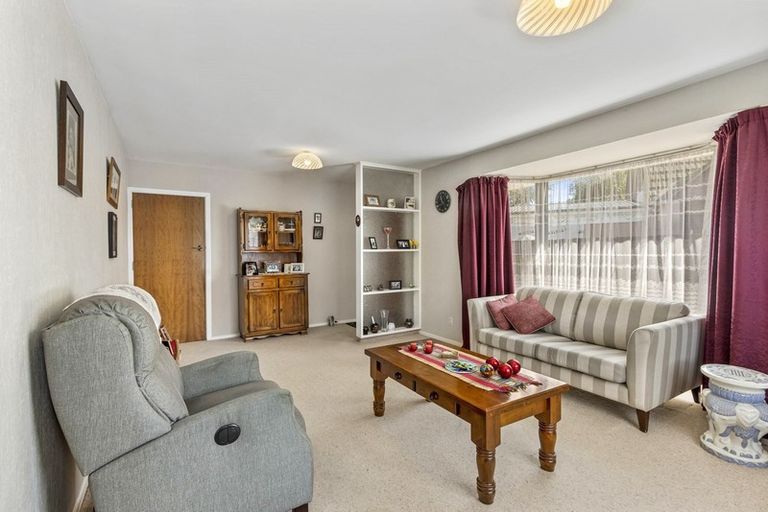 Photo of property in 1/450b Harewood Road, Harewood, Christchurch, 8051