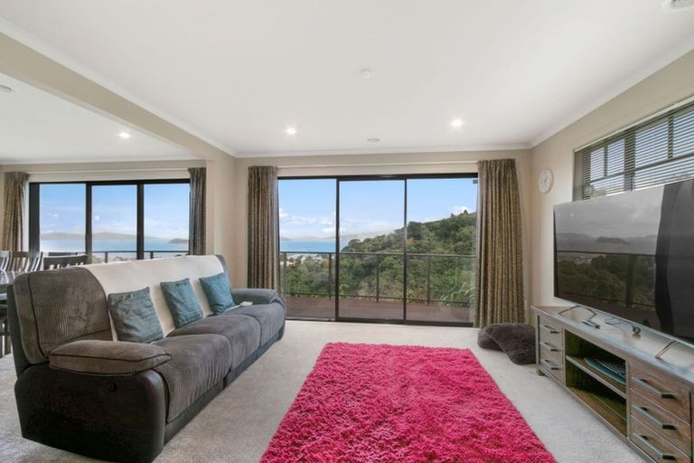 Photo of property in 47 Dowse Drive, Maungaraki, Lower Hutt, 5010