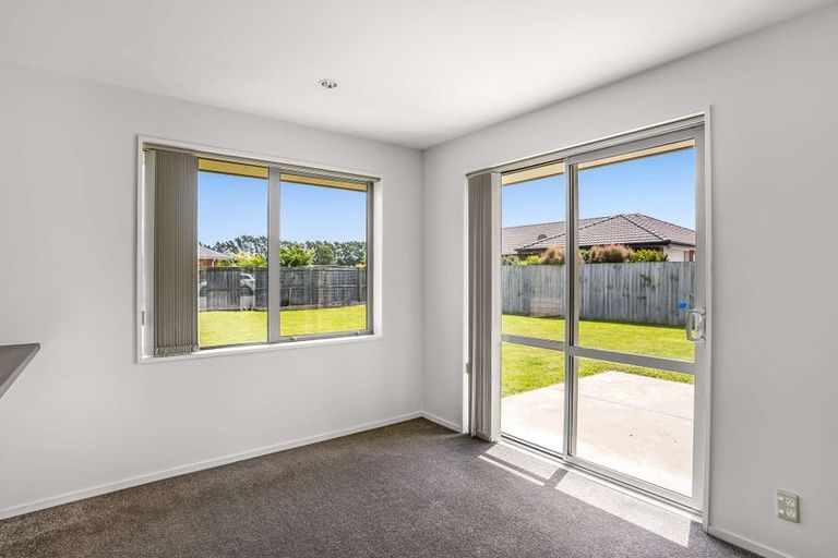 Photo of property in 69 Acacia Avenue, Rangiora, 7400