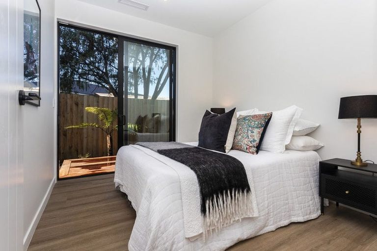 Photo of property in 112 Paparoa Street, Papanui, Christchurch, 8053