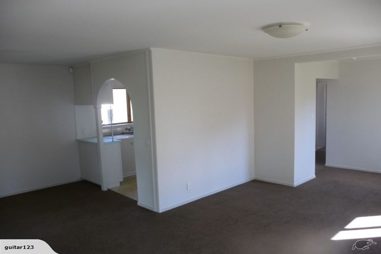 Photo of property in 1/12 Goldnib Place, Randwick Park, Auckland, 2105