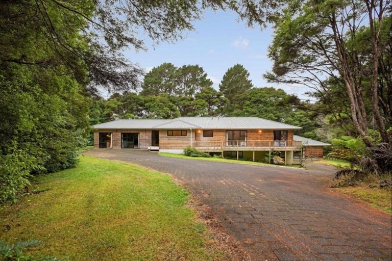 Photo of property in 18 Konini Road, Titirangi, Auckland, 0604