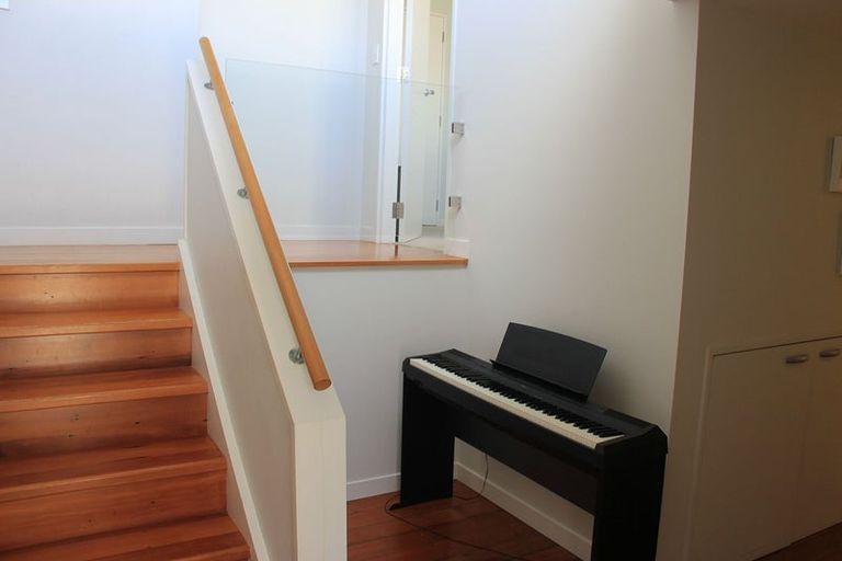 Photo of property in 45 Austin Street, Mount Victoria, Wellington, 6011