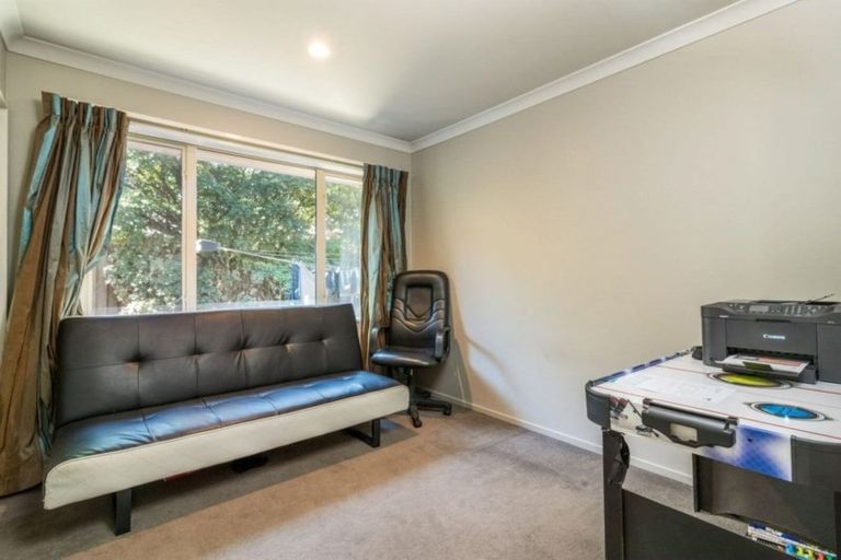 Photo of property in 6 Foresters Crescent, Parklands, Christchurch, 8083