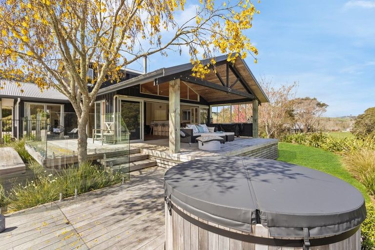 Photo of property in 167 Holdens Road, Clevedon, Papakura, 2585