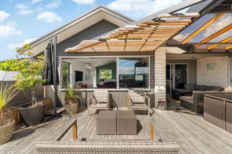 Photo of property in 5 Greenvale Place, Welcome Bay, Tauranga, 3112