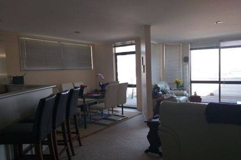 Photo of property in 1/1 Takutai Avenue, Bucklands Beach, Auckland, 2012