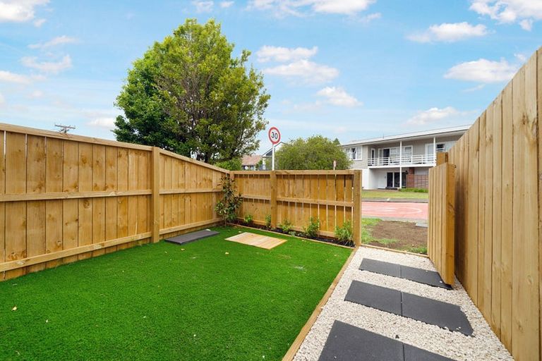 Photo of property in 4/85 Jaemont Avenue, Te Atatu South, Auckland, 0610