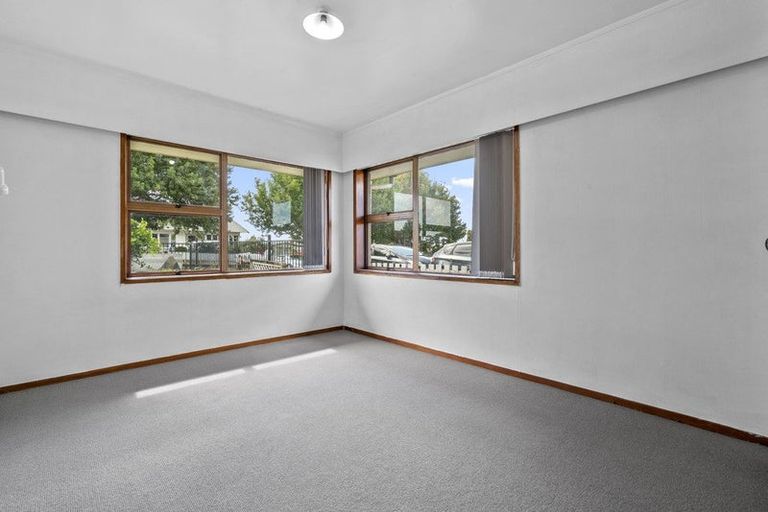 Photo of property in 1/215 Shirley Road, Papatoetoe, Auckland, 2025