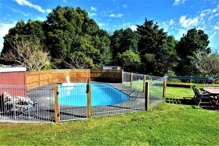 Photo of property in 141 Marsden Point Road, Ruakaka, 0116