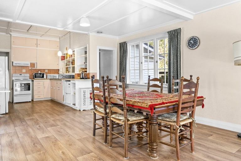 Photo of property in 14 Queen Street, Cambridge, 3434