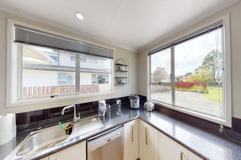 Photo of property in 13 Vera Street, Marton, 4710