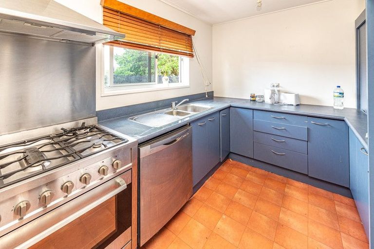 Photo of property in 1 Hurworth Place, College Estate, Whanganui, 4500