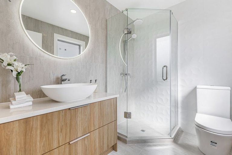 Photo of property in 2 Caldwell Place, Pinehill, Auckland, 0632