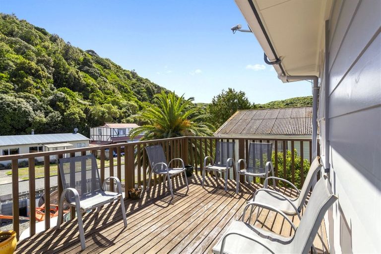 Photo of property in 65 Rangituhi Crescent, Takapuwahia, Porirua, 5022