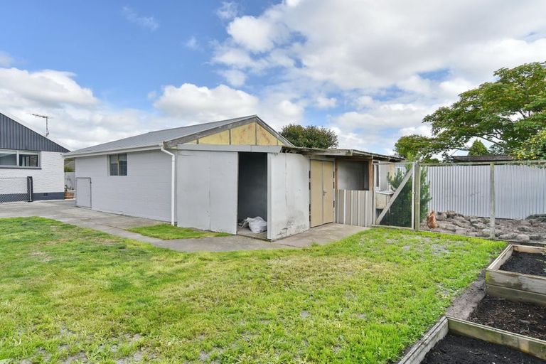 Photo of property in 25 Dunstan Crescent, Hornby, Christchurch, 8042