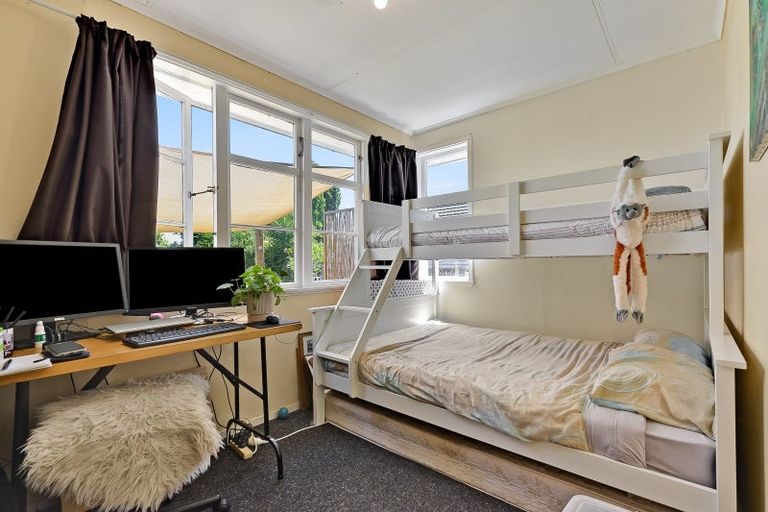 Photo of property in 29 Ross Crescent, Fairfield, Hamilton, 3214