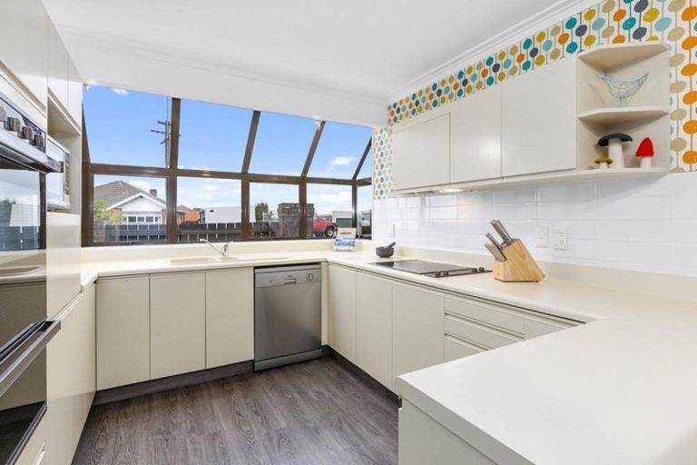 Photo of property in 2 Mornington Road, Balaclava, Dunedin, 9011