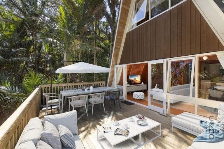 Photo of property in 123 Motutara Road, Muriwai, Waimauku, 0881