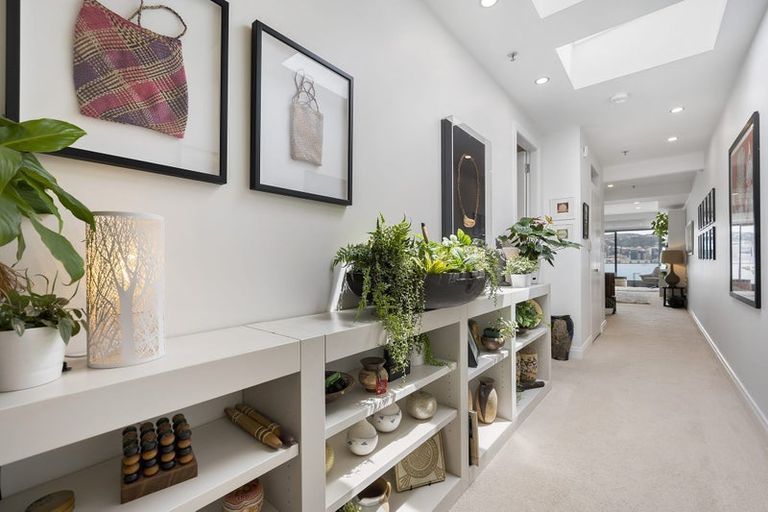 Photo of property in 10/318 Oriental Parade, Oriental Bay, Wellington, 6011