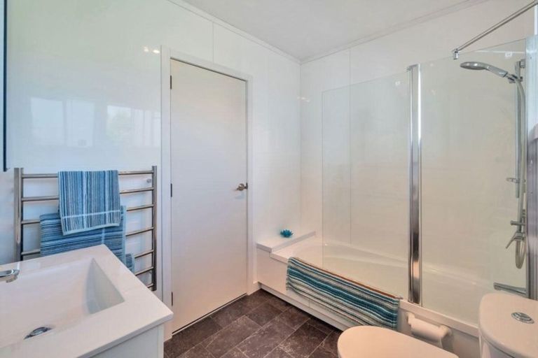 Photo of property in 57 Kirby Street, Glendene, Auckland, 0602