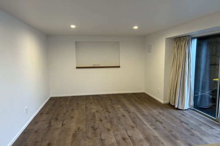 Photo of property in 8 Tableau Place, Totara Vale, Auckland, 0629