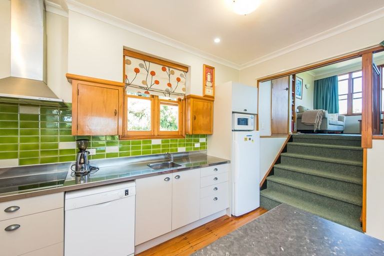 Photo of property in 27 Mount View Road, Bastia Hill, Whanganui, 4500