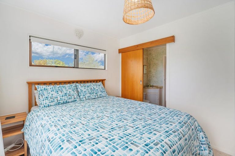 Photo of property in 29 Oyster Drive, Cooks Beach, Whitianga, 3591