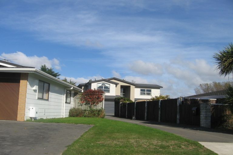 Photo of property in 9a Observatory Close, Whitby, Porirua, 5024