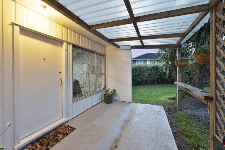 Photo of property in 7/108 West Coast Road, Glen Eden, Auckland, 0602