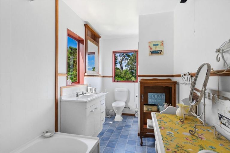 Photo of property in 332 Crane Road, Kauri, Kamo, 0185