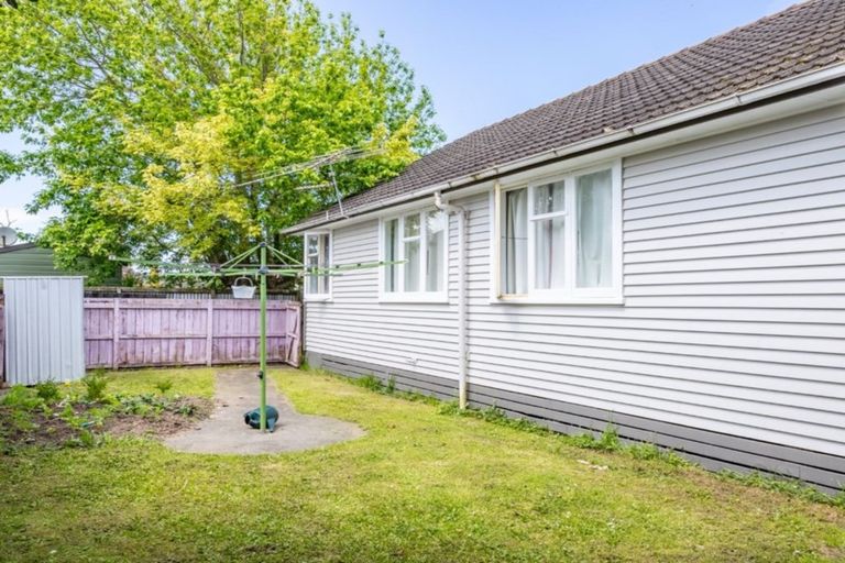 Photo of property in 8 Kenney Crescent, Fairfield, Hamilton, 3214